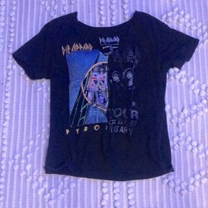 Very cute tee shirt black